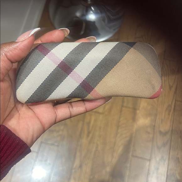 Burberry Glasses Case - Picture 2 of 3